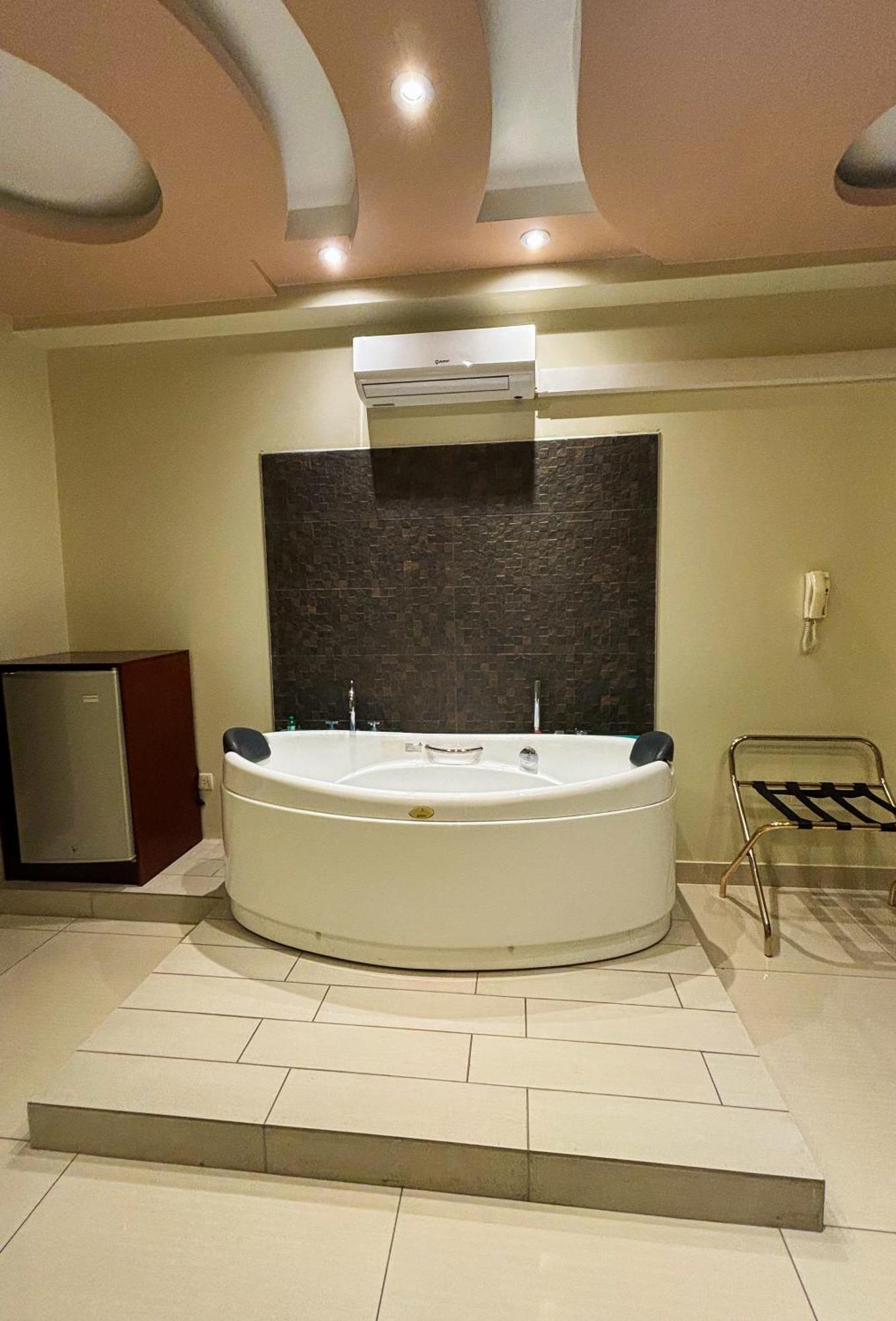 Hotel Plaza Del Bosque Inn Tingo María Eksteriør bilde